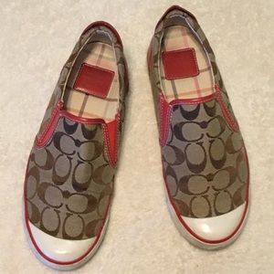 Women’s Coach slip-ons size 8 in good condition.